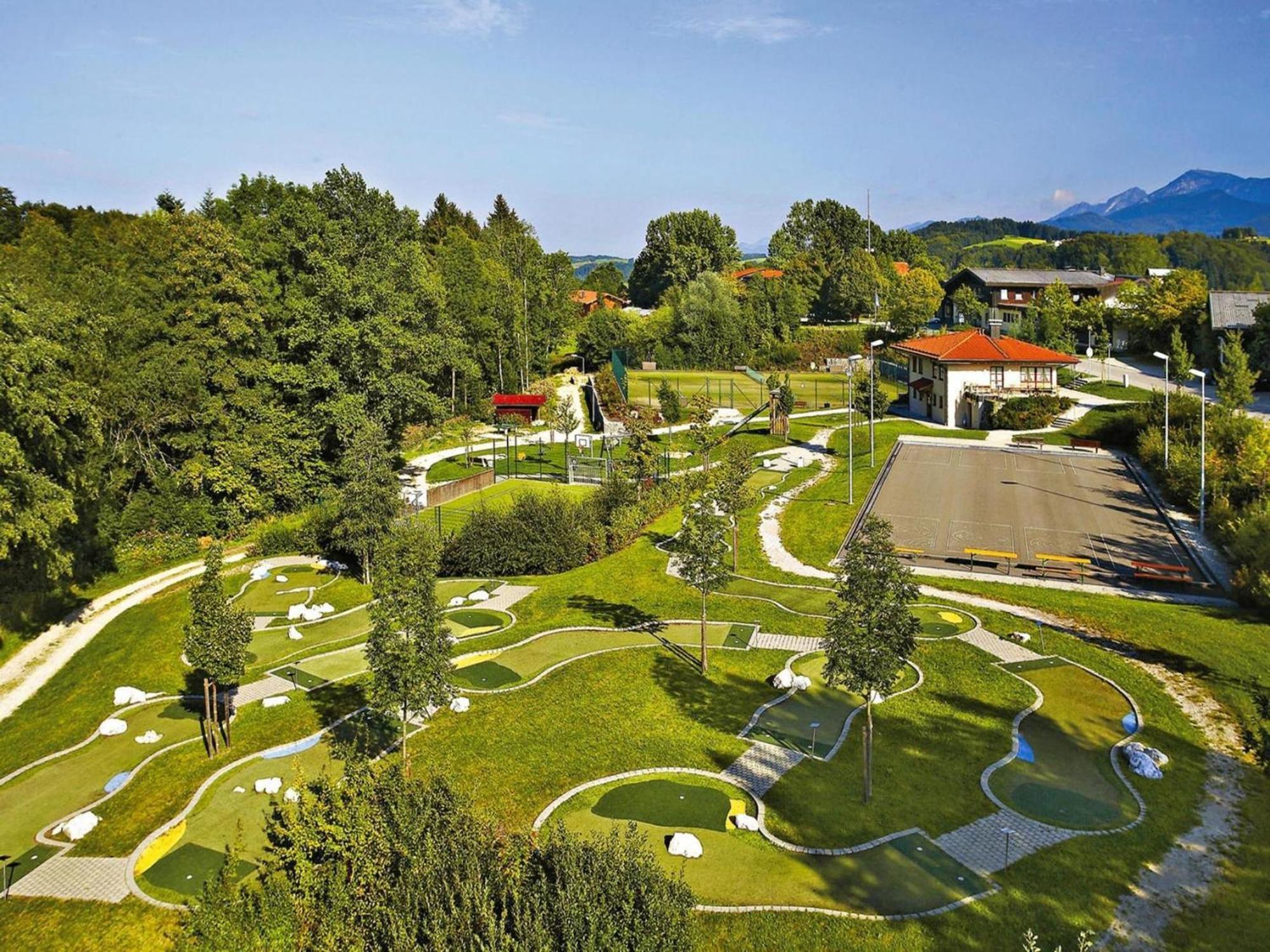 Holiday Village Vorauf Siegsdorf Exterior photo